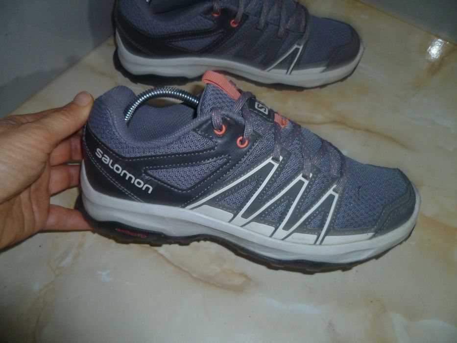 Salomon туристически обувки №37