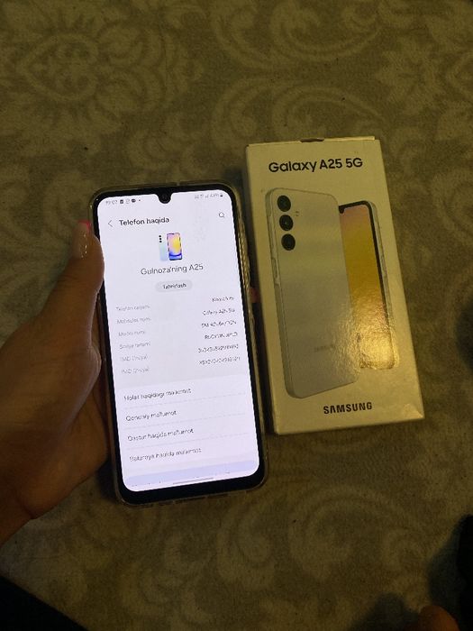 Samsung a 25 xotirasi 256 yengi karopkasi bor rangi oq