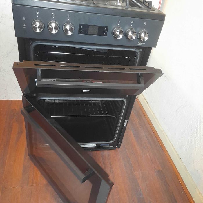 Готварска печка BEKO на газ и ток с две фурни - 60 см