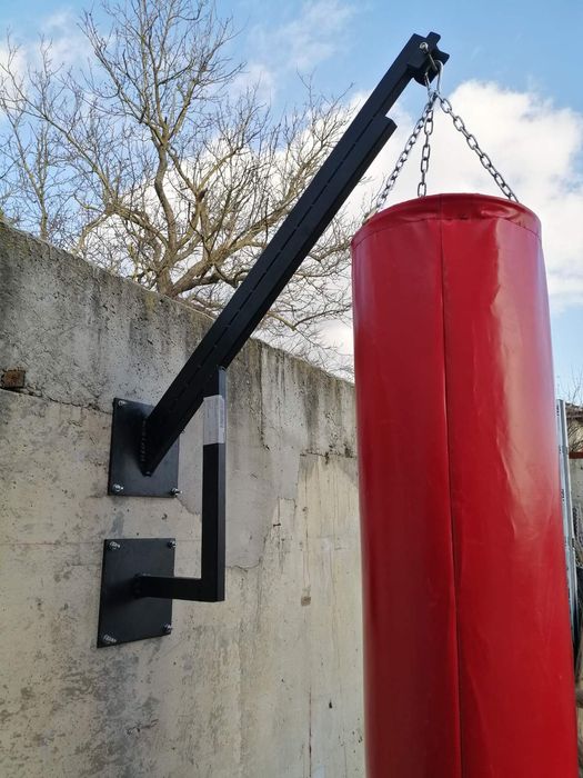 Здрав  тежък боксов чувал 180х33 см. 85-90 кг.5г.Гар. и на открито !