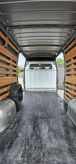 Бус Под наем Renault Master – висока база, под наем Стара Загора 30 евро