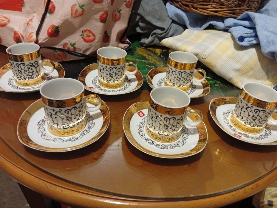 Сервиз кафе фин порцелан български с позлата