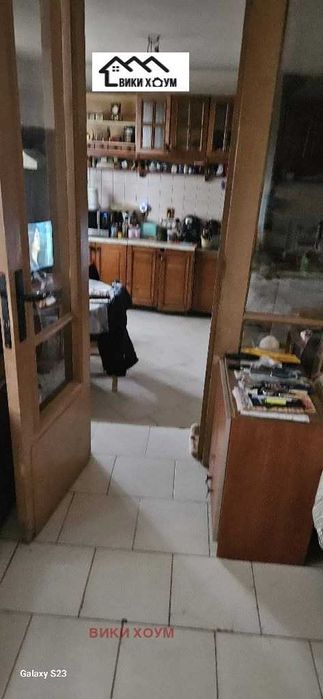 Продава КЪЩА    
град Варна, Колхозен пазар
Патриарха