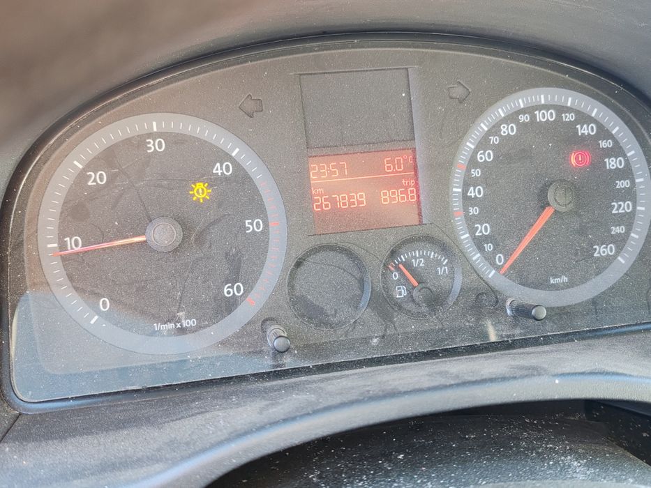 Vând Volkswagen Caddy