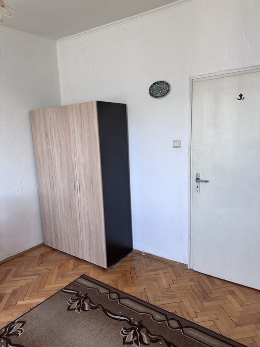 Отдава се под наем