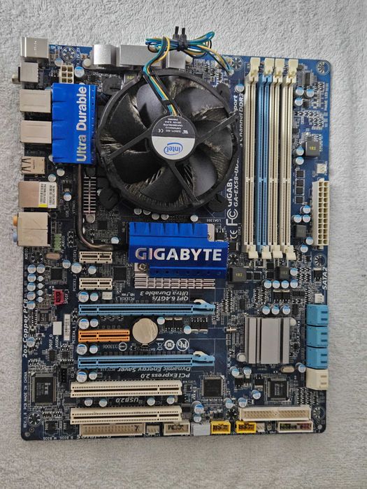 kit gaming retro Placa de baza Gigabyte EX58-UD3R, socket 1366 si procesor i7 920 2.6 ghz