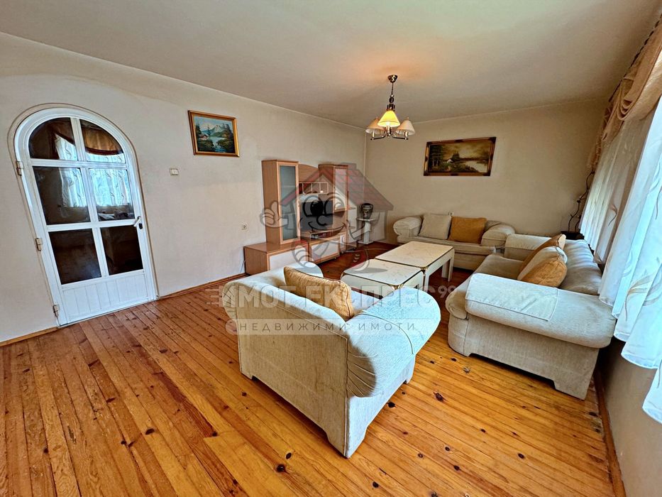 Продава се Етаж от къща в Асеновград - 178 кв.м за 675 €/кв.м - Снимка #1