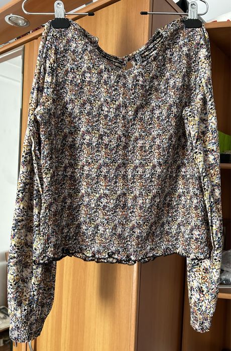 O bluza deosebita, noua