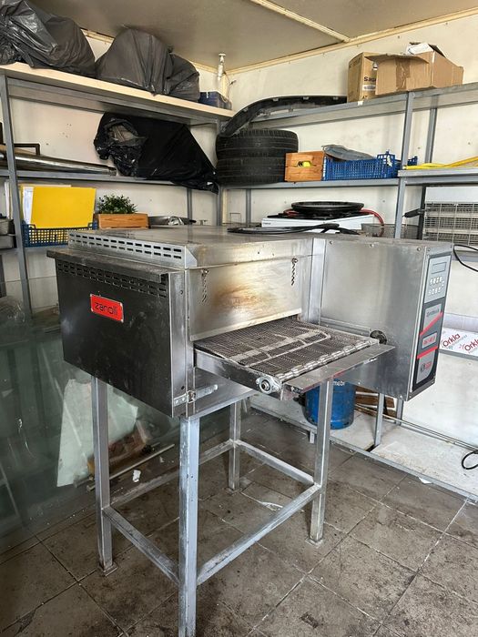 Cuptor pentru covrigi pe gaz