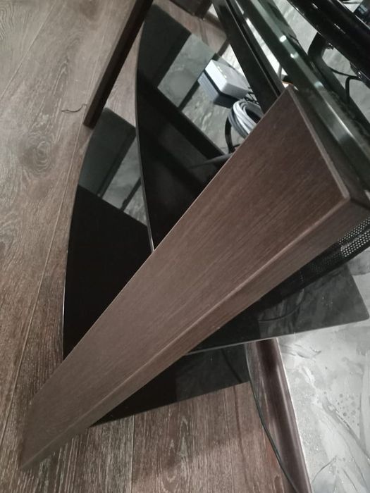 Продам тумбу под телевизор