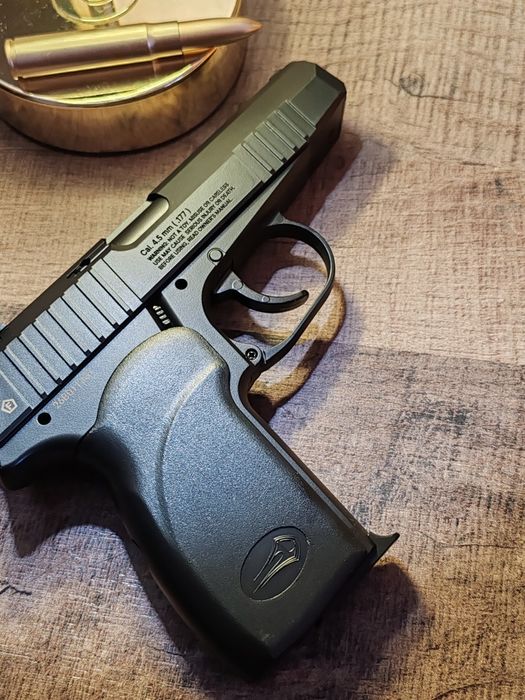 Продава се Airsoft пистолет