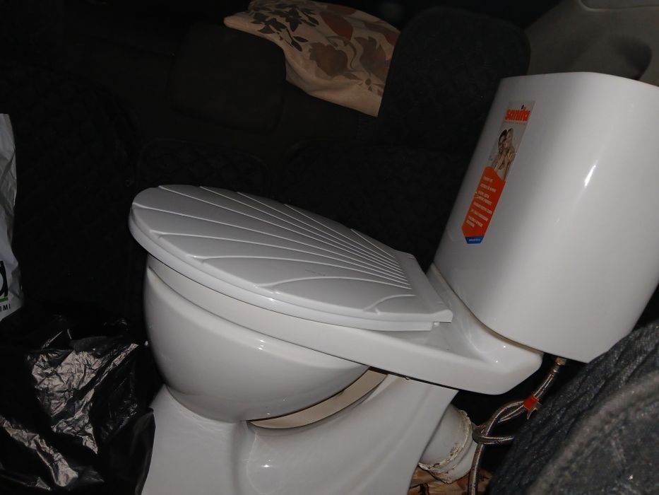 Продам унитаз 15000