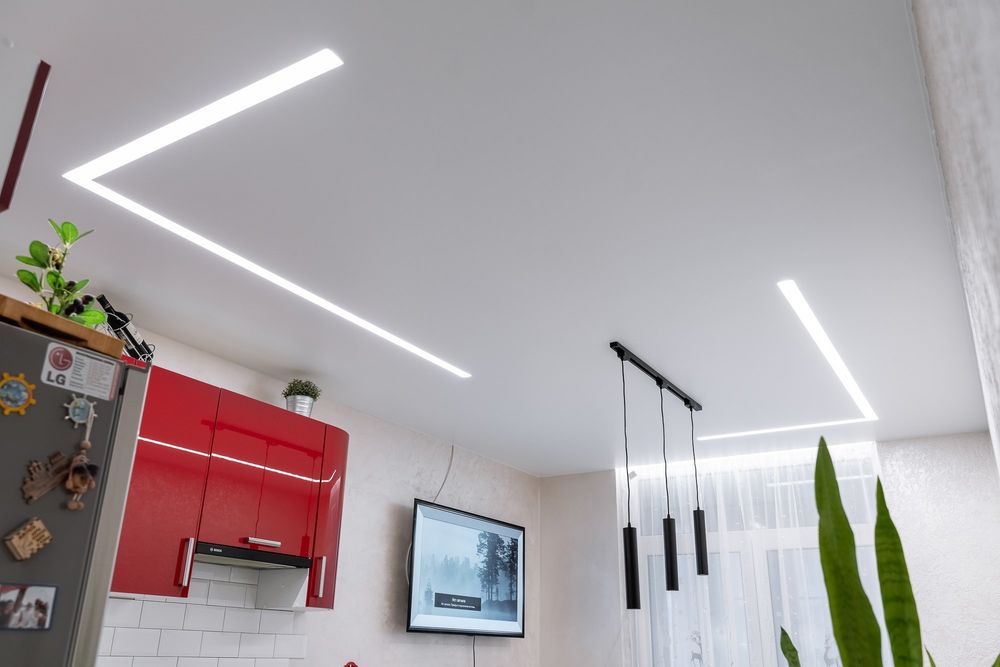 Натяжные потолки .( Электрика)