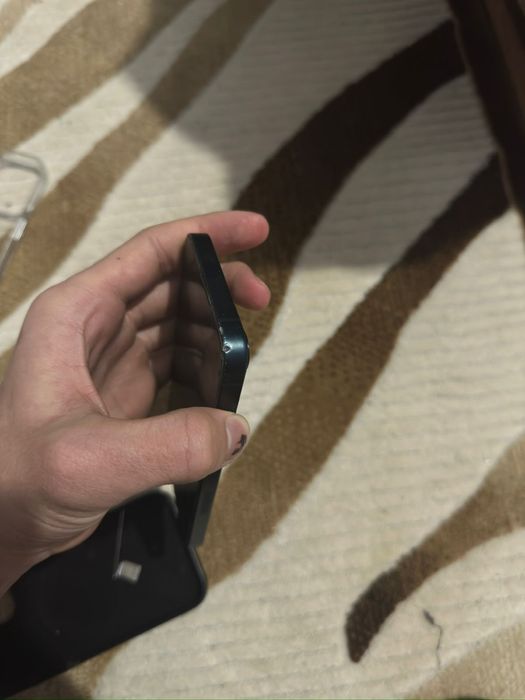 Айфон 13, 128г акб 76