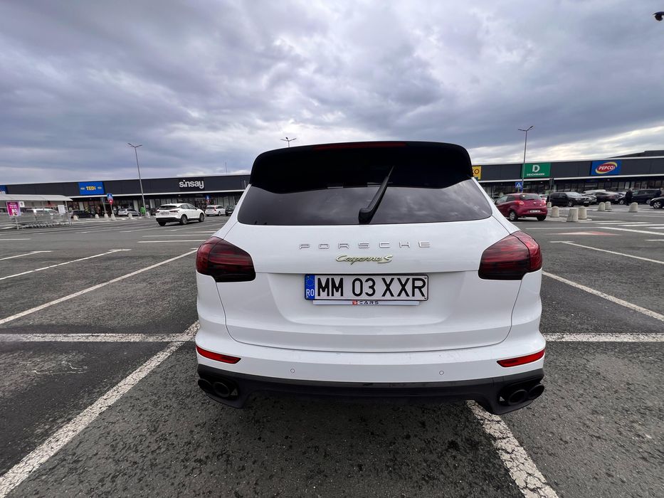 Porsche cayenne S-hybrid . Accept variante x6 , A7 , S500 . Doar 2020+