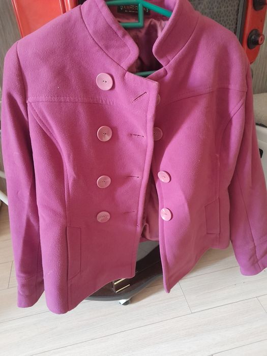 Продам короткое пальто