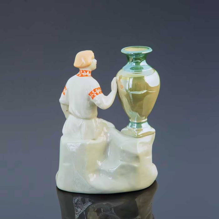 Статуэтка-ваза «Данила мастер» Фарфор Размер 20,5×15 см