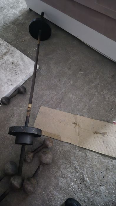 Штанга с гантели