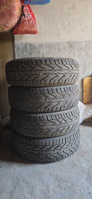 RUDANZ/STUD 2 205/65/R16