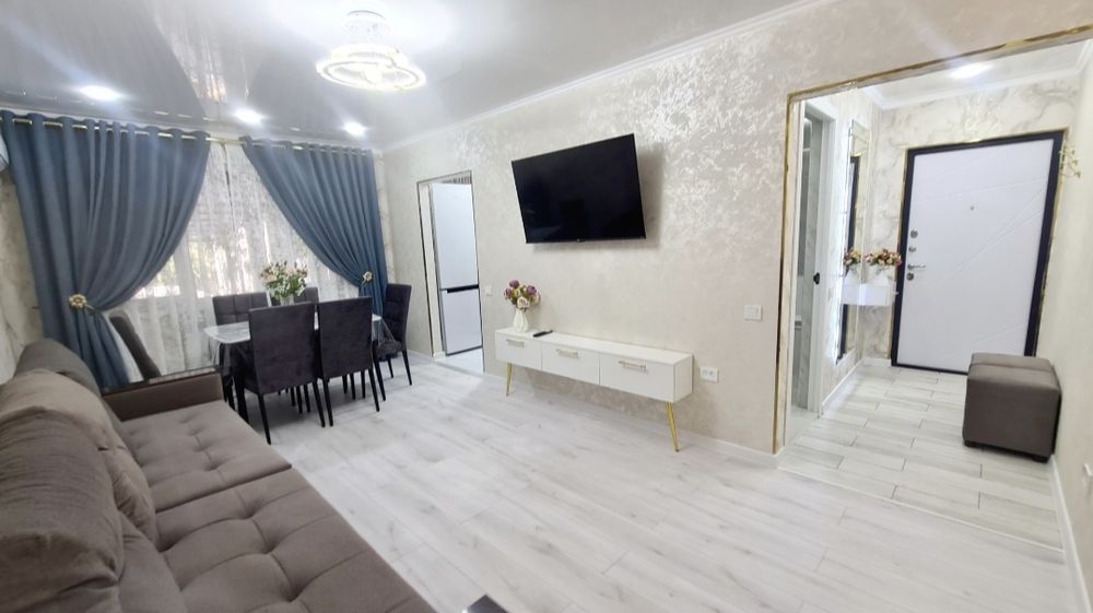 3ком Арбат посуточно. Айбергенова 1Б