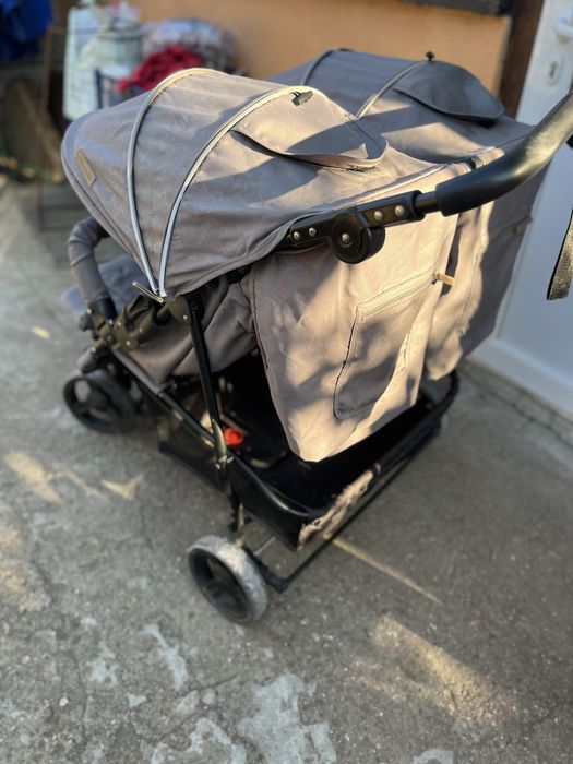 Лятна количка за близнаци