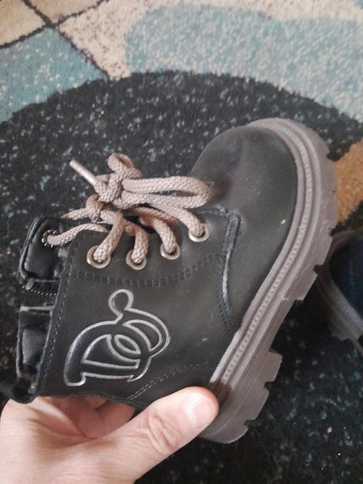 Продам детский сапоги