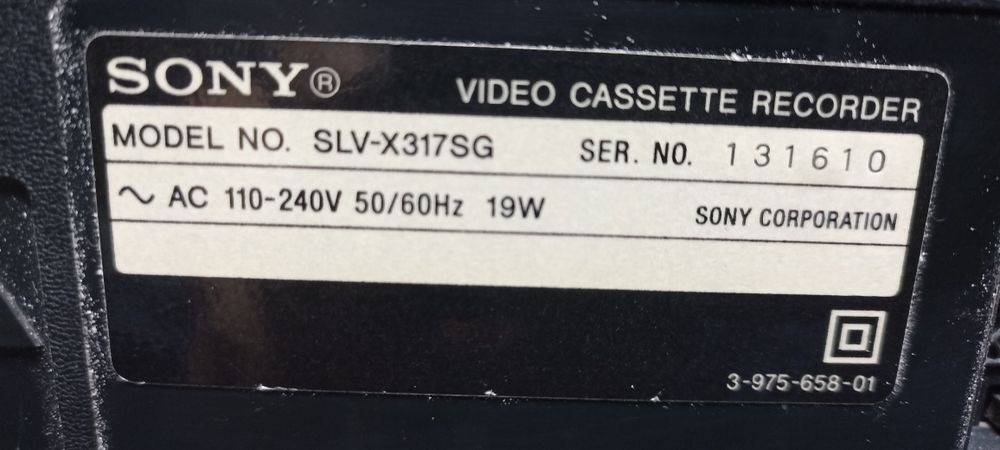 Полный видеомагнитофон SONY