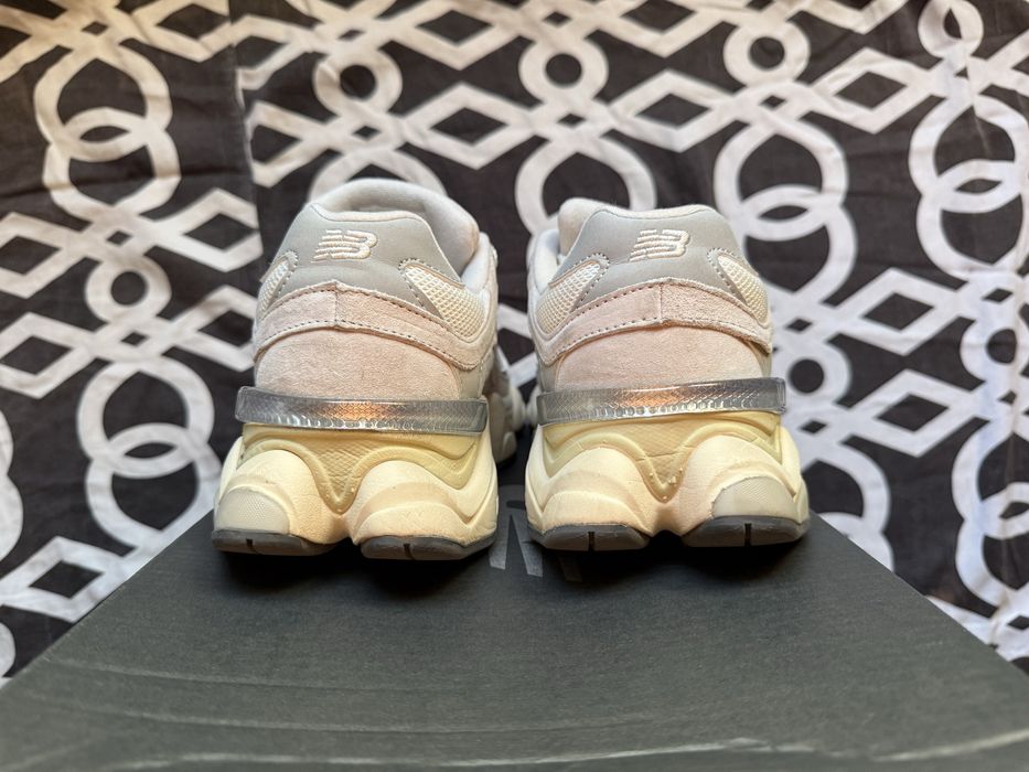 Papuci New Balance 9060