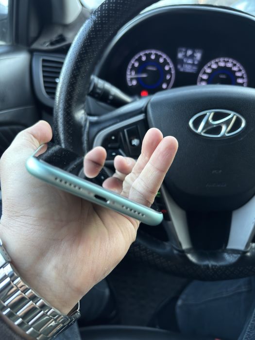 Iphone 11 128gb продам