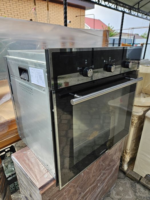 Продам духовой шкаф встроенный.