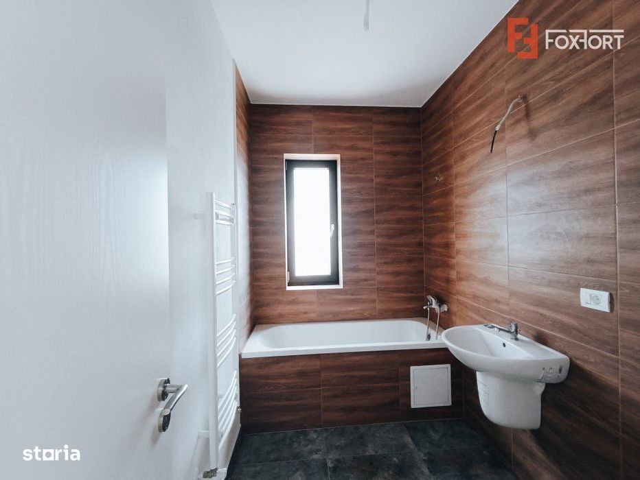 Apartament spatios cu 3 camere, scara interioara, 84 mp - V7227