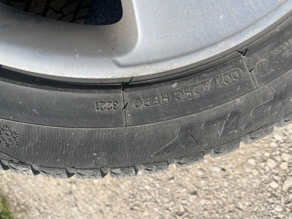 Гуми с джанти Мерцедес 17 ки