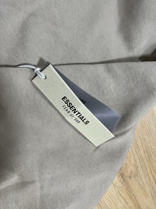 Hanorac Fear Of God Essentials Hoodie Sand