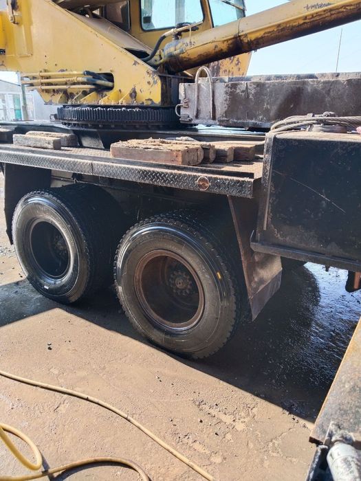 Kamaz kran 25 tonnalik