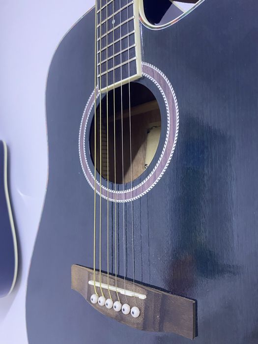 Гитара продается новая