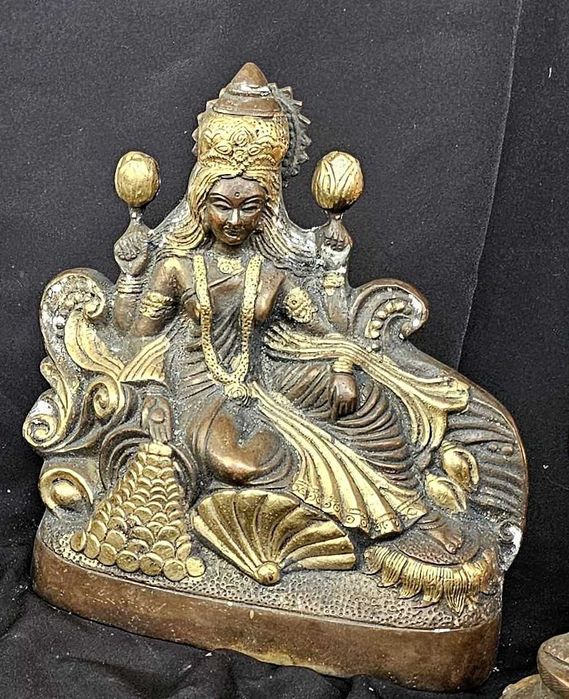 Set 21 piese statuete din bronz. Ganesha, Krishna si Lakshmi