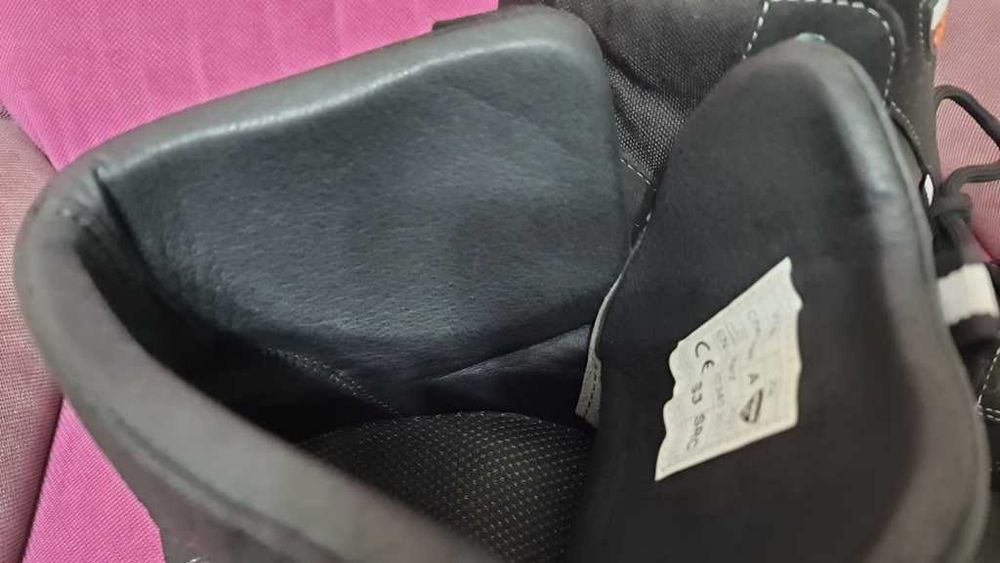 Ghete premium piele S3 SRC de la Neskrid Cherokee gen Uvex marimea 47