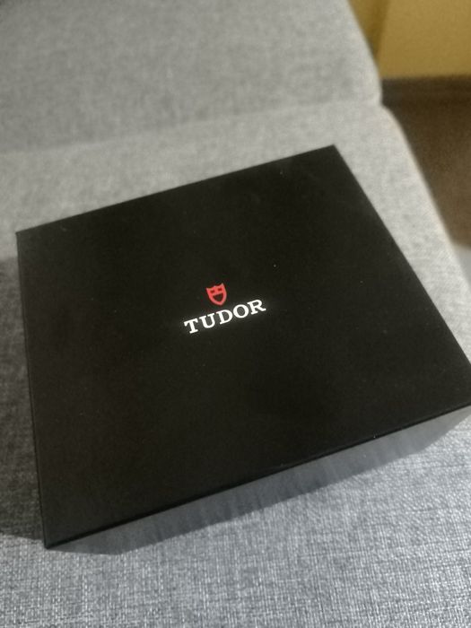 Tudor Black Bay Gold