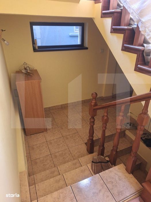 Casa de vanzare, 395 mp, zona Cotu Mic