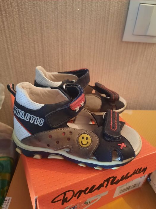 Сандалии на мальчика