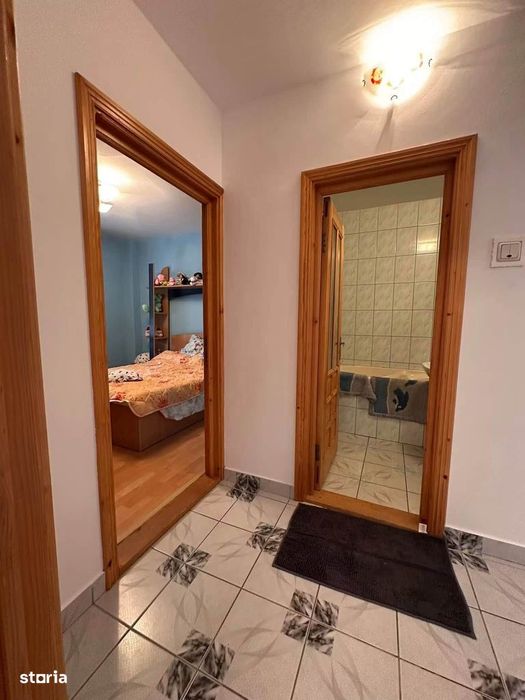 De vanzare apartament 3 camere și balcon,70mp, etaj 2,  Bd Roman Musat