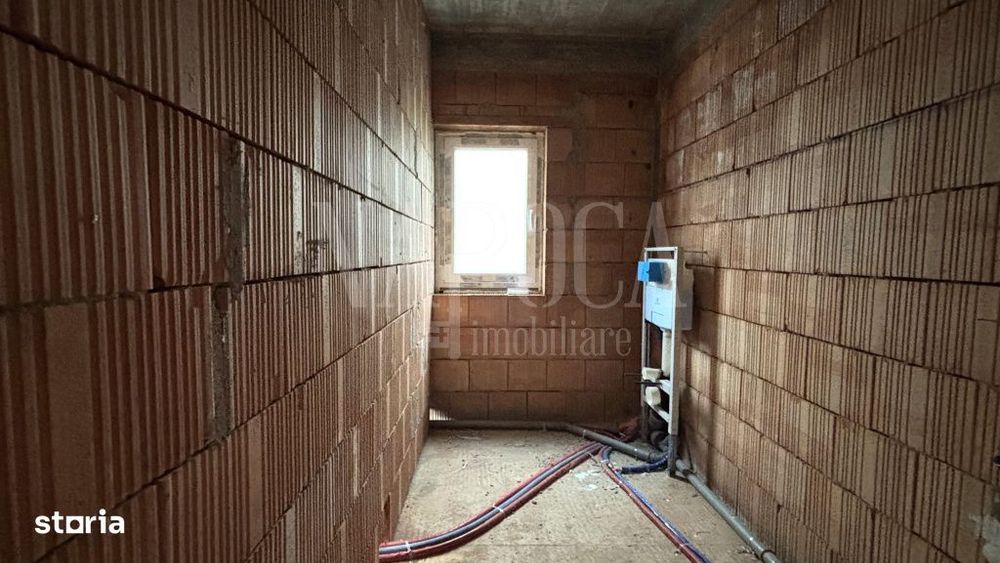 Casa 6 camere de vanzare in Floresti