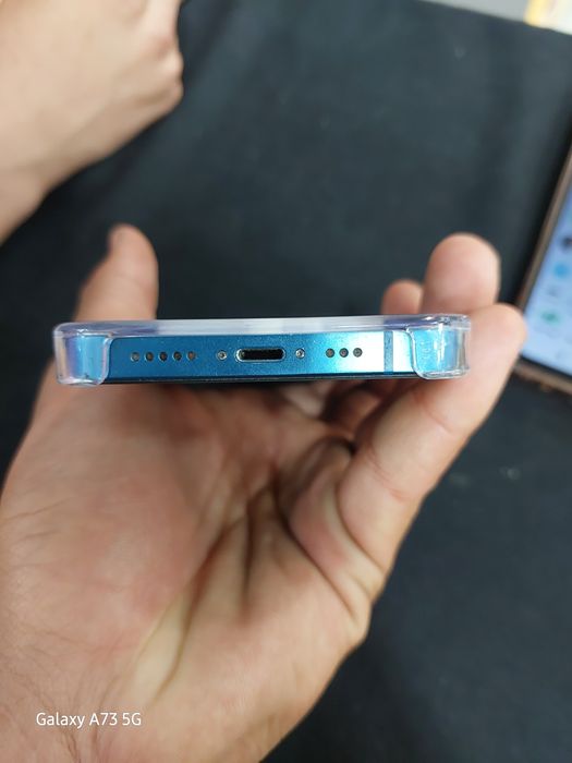 iPhone 13 заблокированный