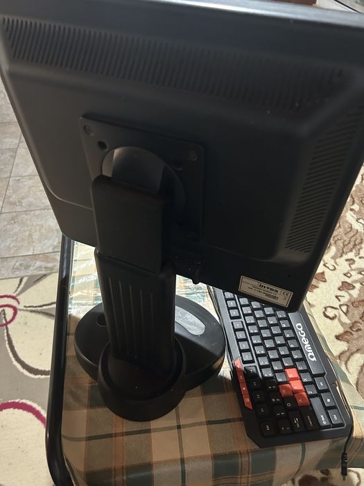 Unitate + monitor