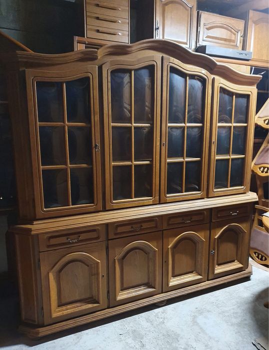 Mobila facuta la comanda