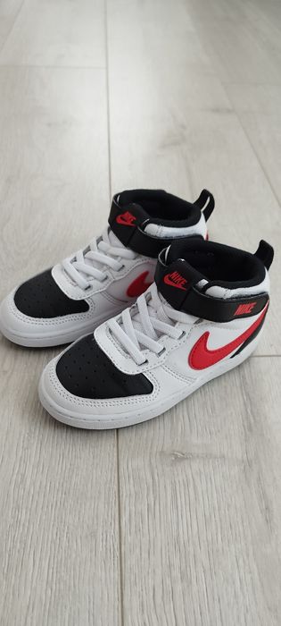 Nike court borough mid 2