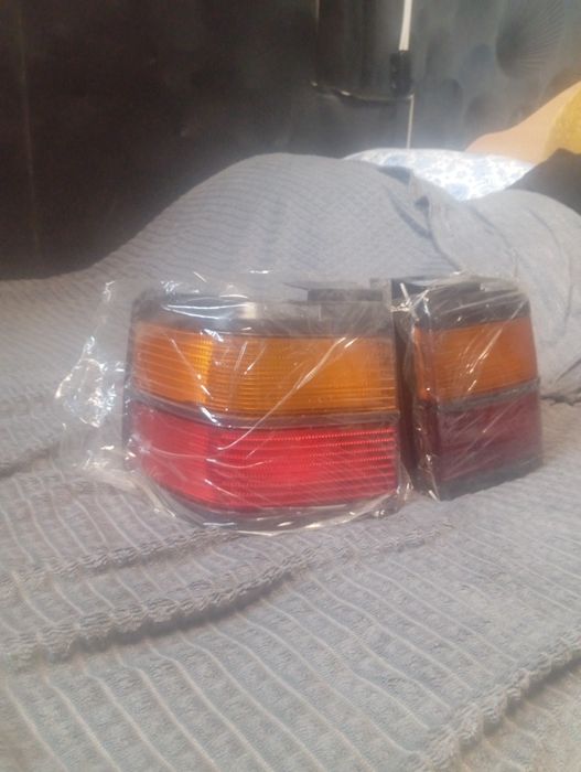 Продаю новый стоп сигналы на пассат б3 седан обсалютно новые