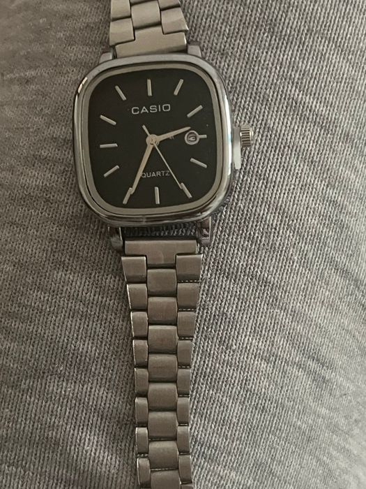 часы.              .