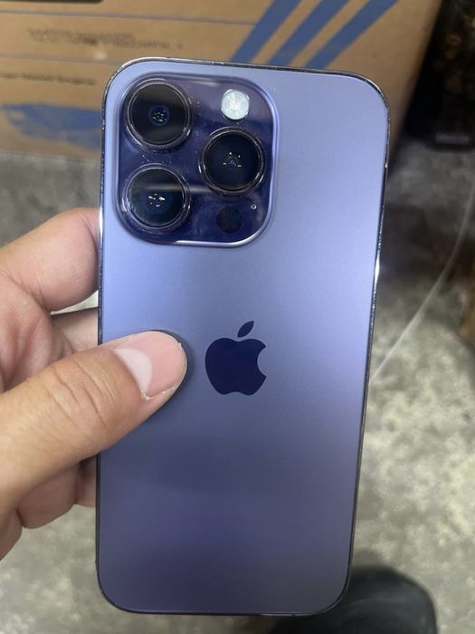 Apple iPhone 14 Pro память 256ГБ,американец Е-сим,обмен