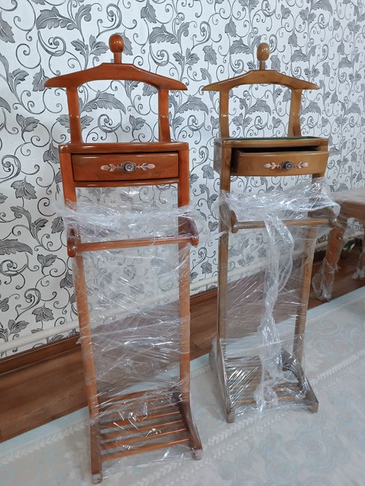 Напольная вешалка